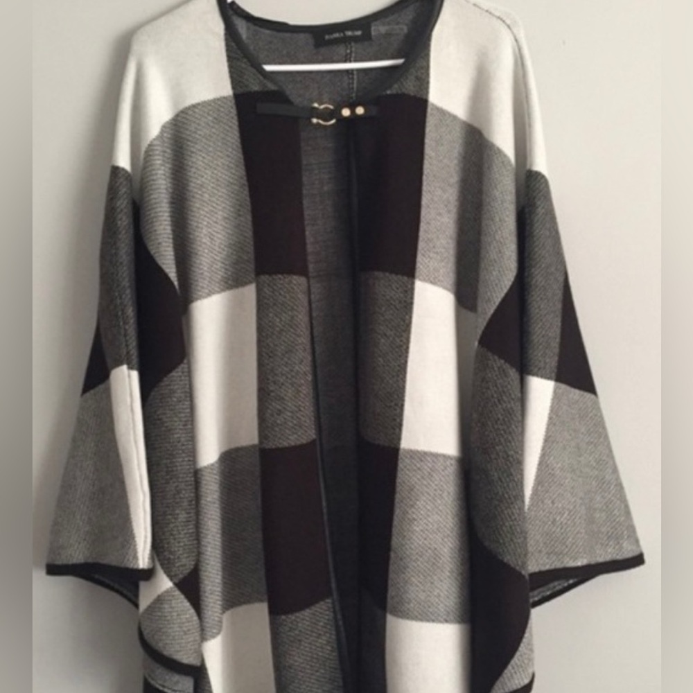 🤍🖤 Checkered Open Front Shall  Sweater - Black and White